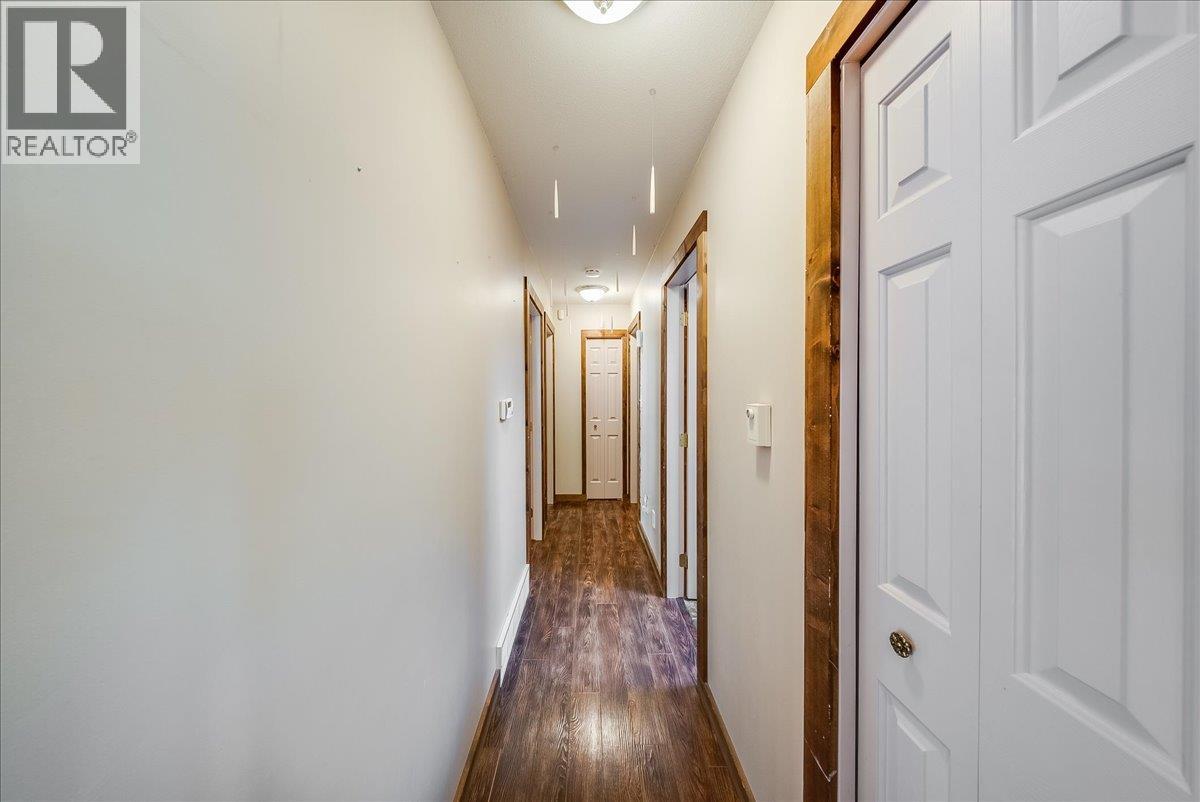2045 Raspberry Road, Castlegar, British Columbia  V1N 4T6 - Photo 21 - 10403496