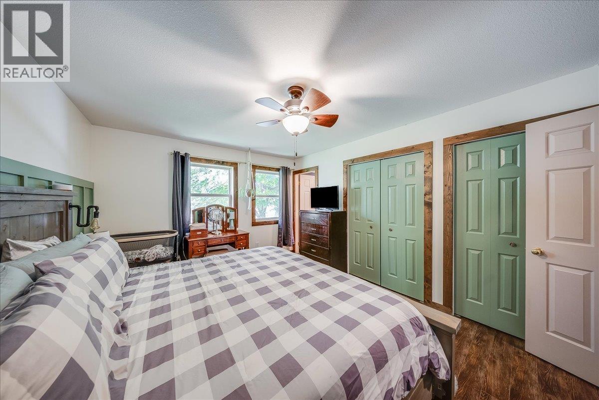 2045 Raspberry Road, Castlegar, British Columbia  V1N 4T6 - Photo 24 - 10403496