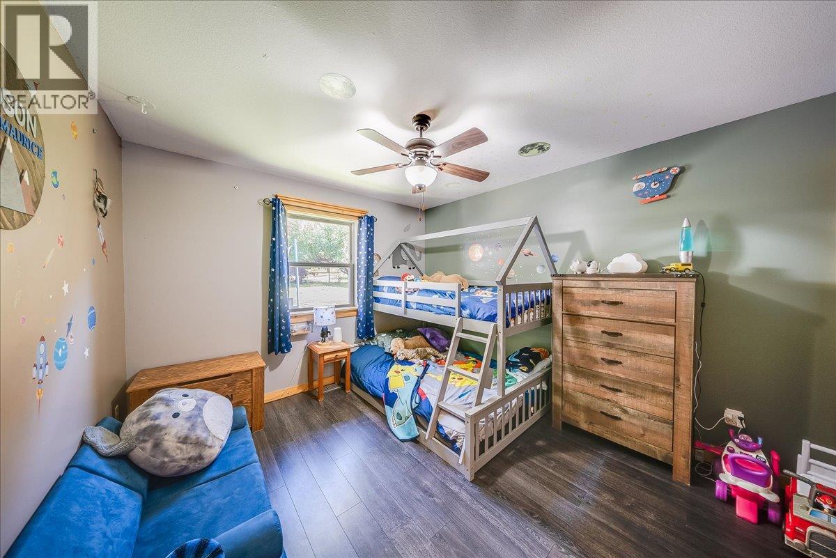 2045 Raspberry Road, Castlegar, British Columbia  V1N 4T6 - Photo 26 - 10403496