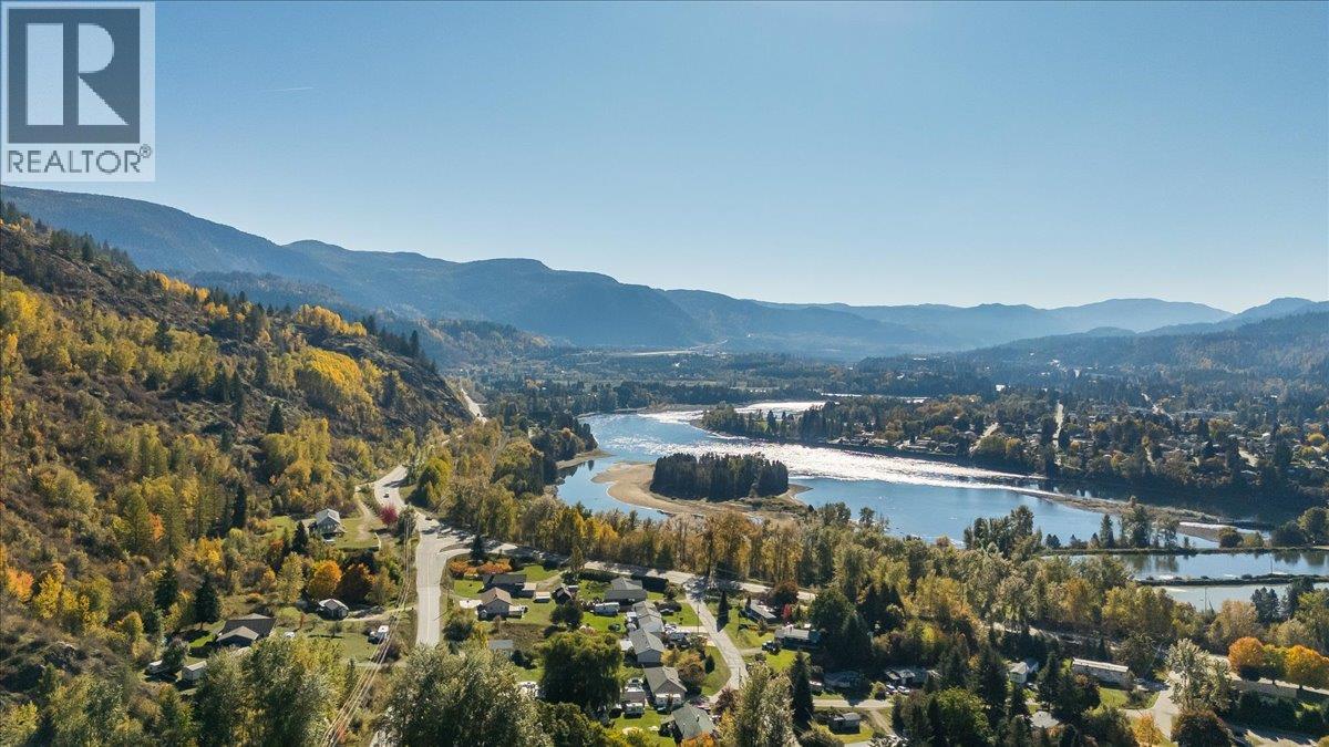 2045 Raspberry Road, Castlegar, British Columbia  V1N 4T6 - Photo 58 - 10403496