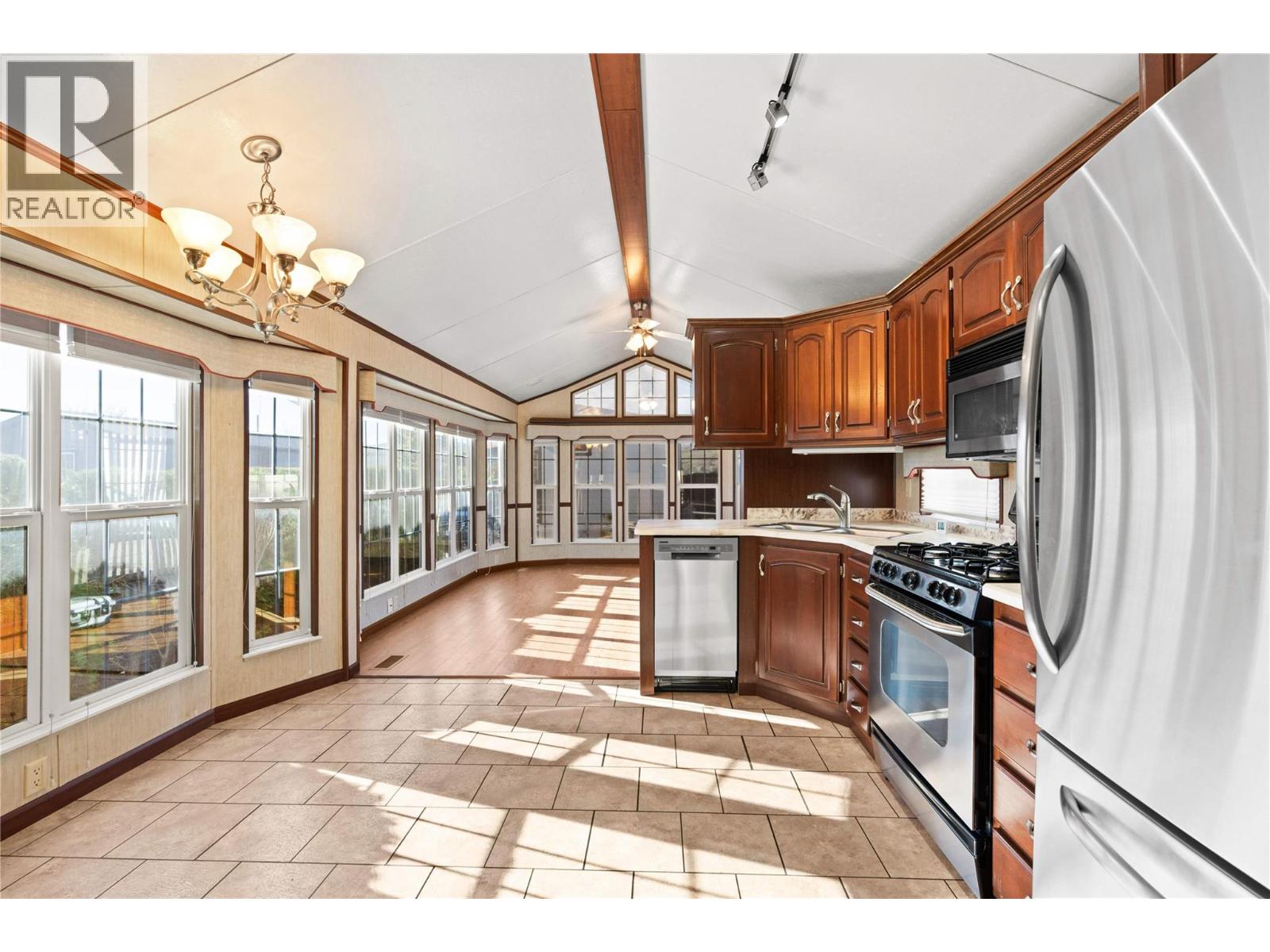 8000 Highland Road Unit# 82, Vernon, British Columbia  V1B 3W5 - Photo 7 - 10403579