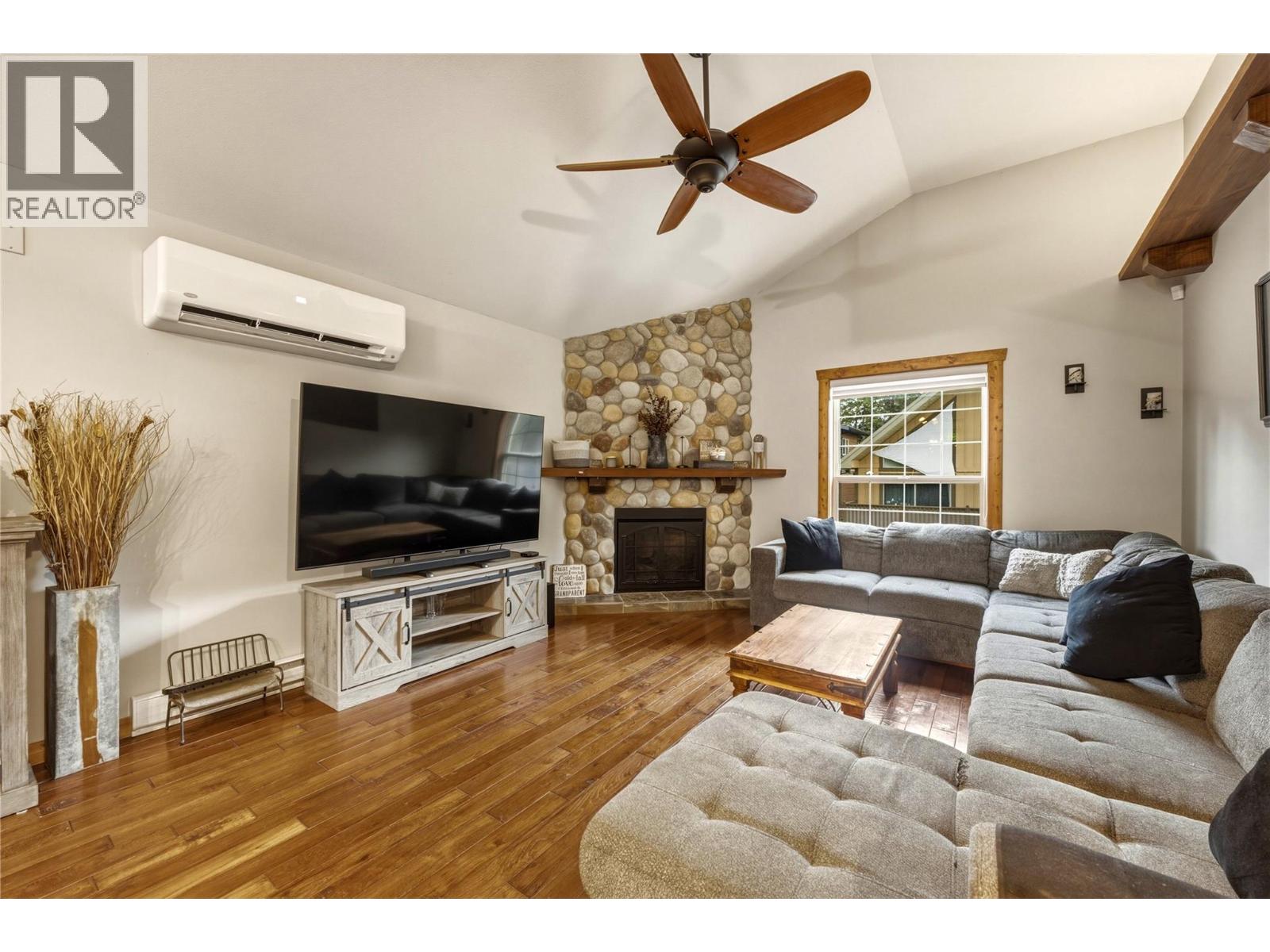225 Falcon Avenue, Vernon, British Columbia  V1H 2A1 - Photo 12 - 10403818