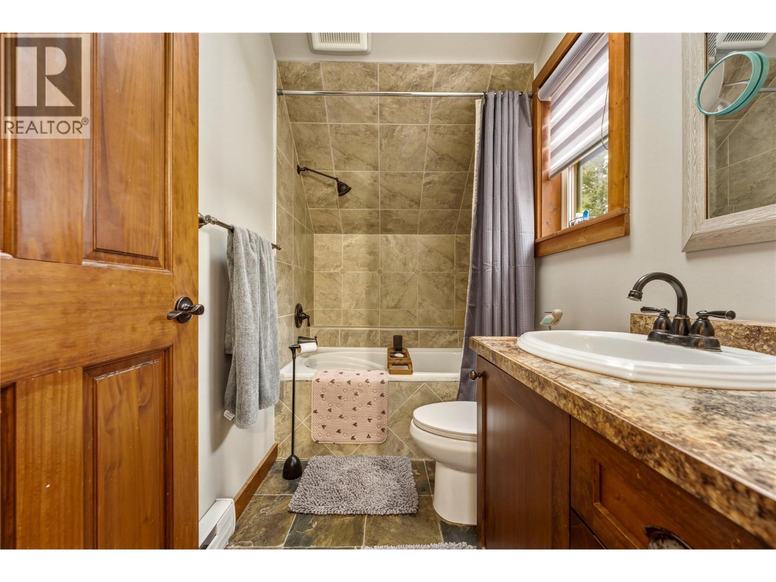 225 Falcon Avenue, Vernon, British Columbia  V1H 2A1 - Photo 9 - 10403818