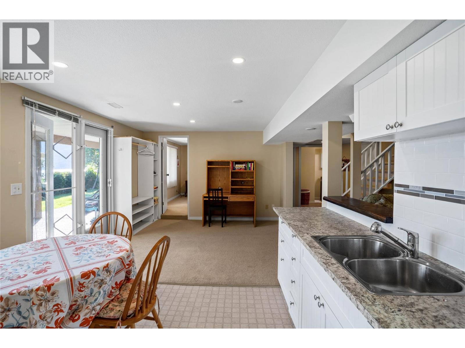 1988 Dewdney Road, Kelowna, British Columbia  V1V 2C3 - Photo 42 - 10403774