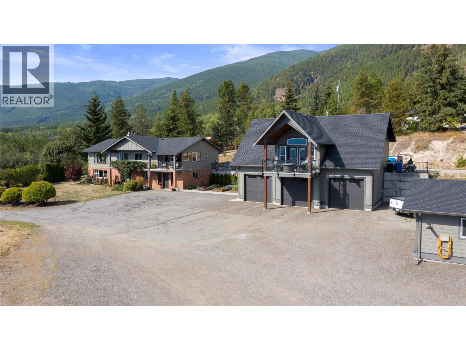 5121 50 Street Nw, Salmon Arm, British Columbia  V1E 3A6 - Photo 1 - 10403797