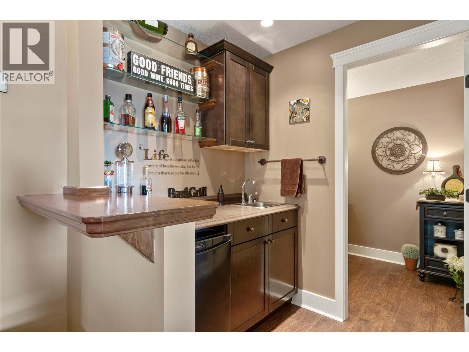 5121 50 Street Nw, Salmon Arm, British Columbia  V1E 3A6 - Photo 34 - 10403797