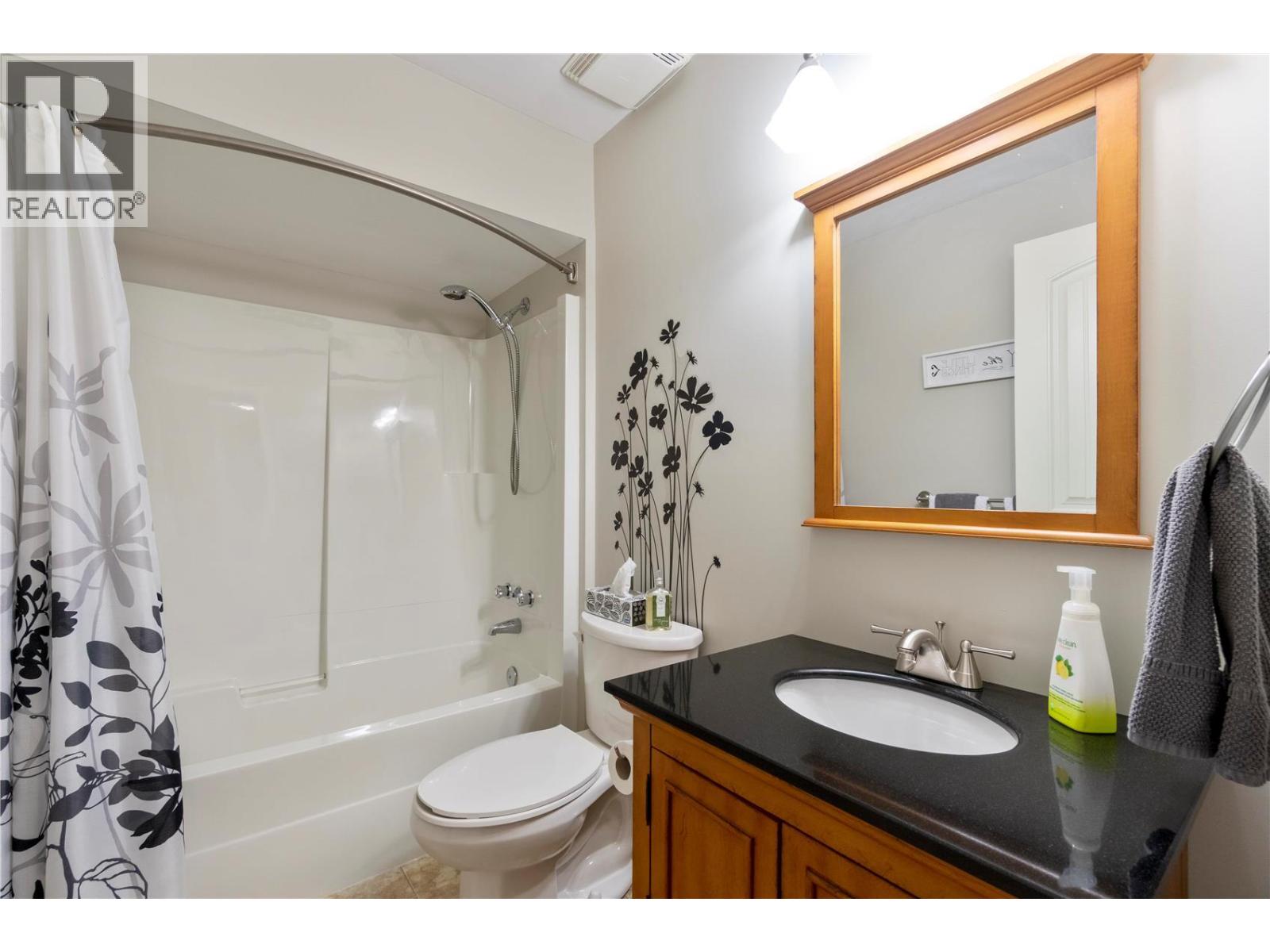 5121 50 Street Nw, Salmon Arm, British Columbia  V1E 3A6 - Photo 36 - 10403797