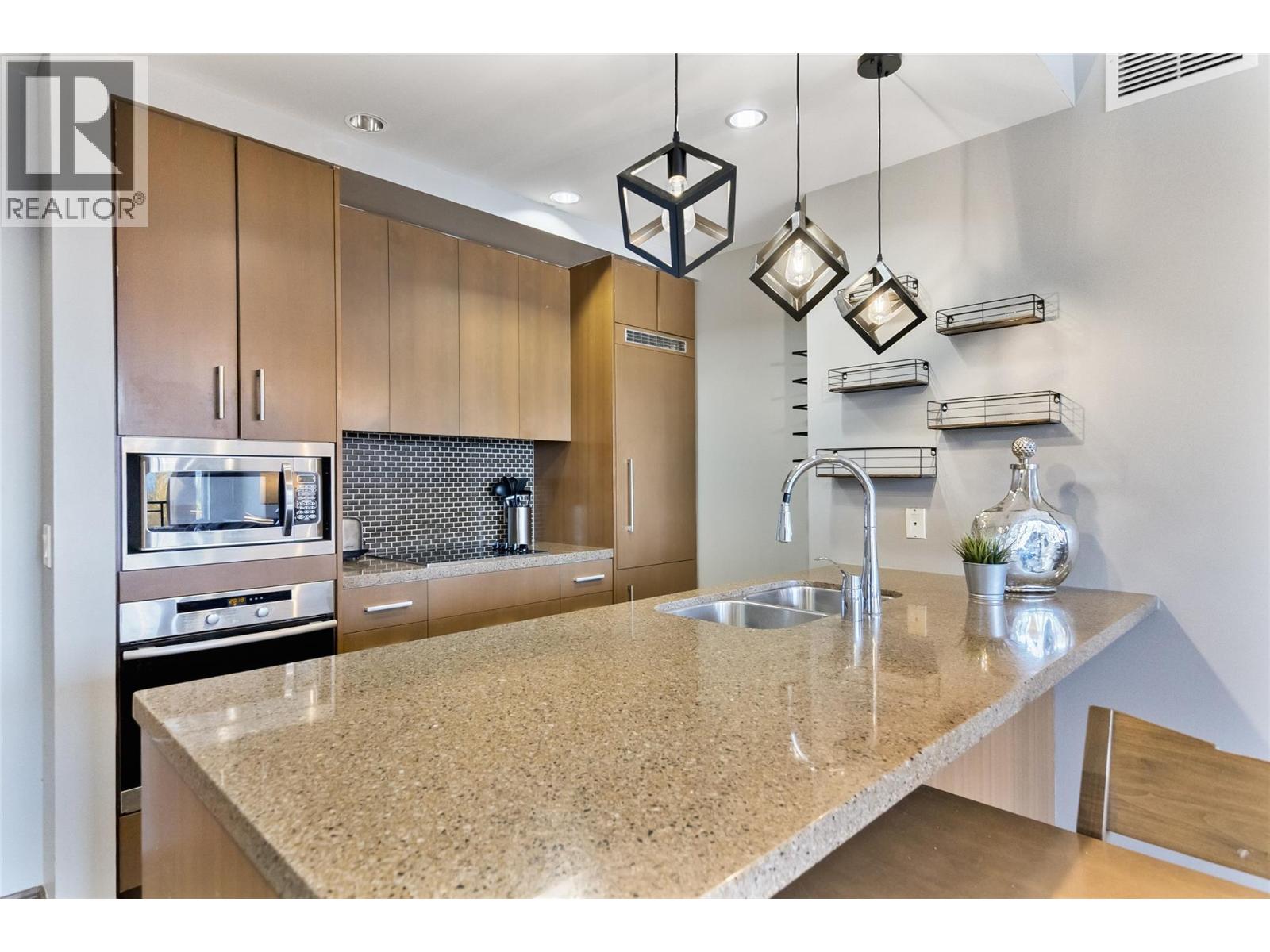 2950 Camozzi Road Unit# 1414, Revelstoke, British Columbia  V0E 2S1 - Photo 4 - 10403753