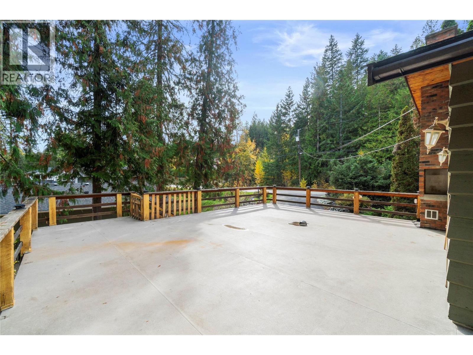 2455 Forest Drive, Blind Bay, British Columbia  V0E 1H2 - Photo 20 - 10403424