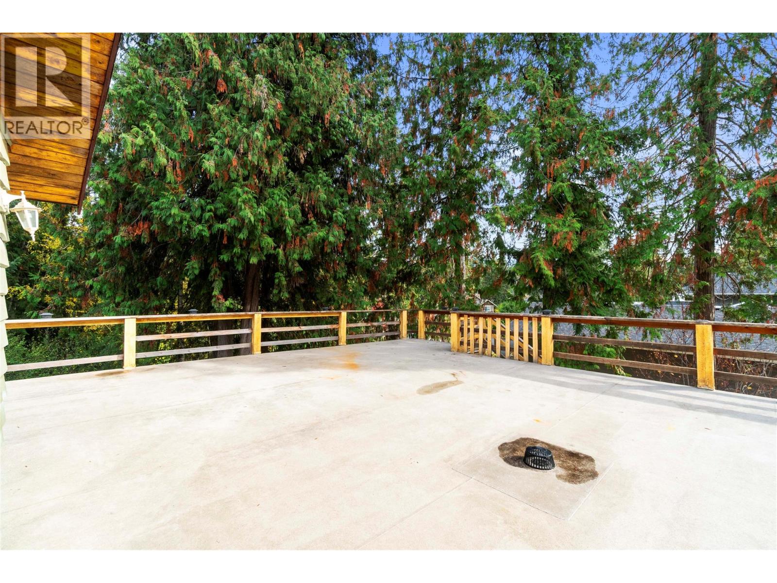 2455 Forest Drive, Blind Bay, British Columbia  V0E 1H2 - Photo 22 - 10403424