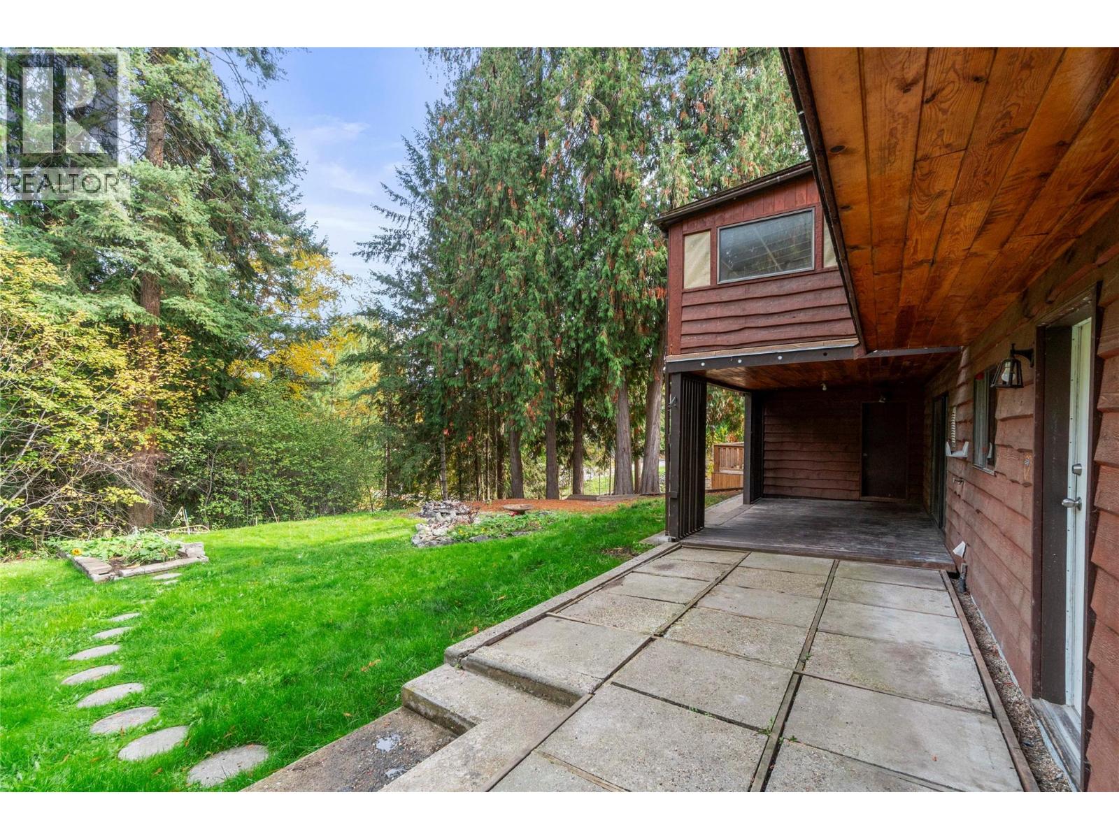 2455 Forest Drive, Blind Bay, British Columbia  V0E 1H2 - Photo 55 - 10403424