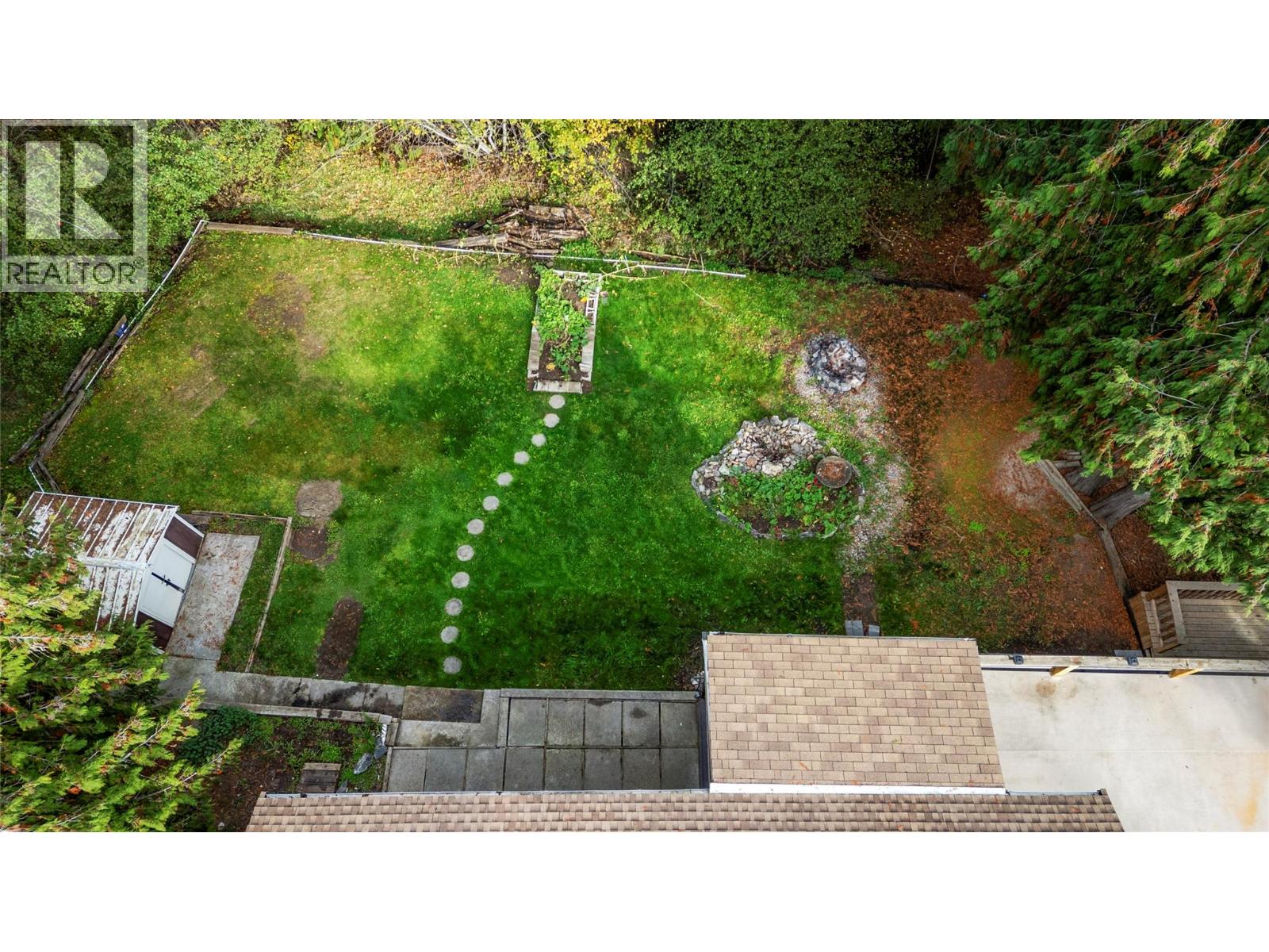 2455 Forest Drive, Blind Bay, British Columbia  V0E 1H2 - Photo 7 - 10403424