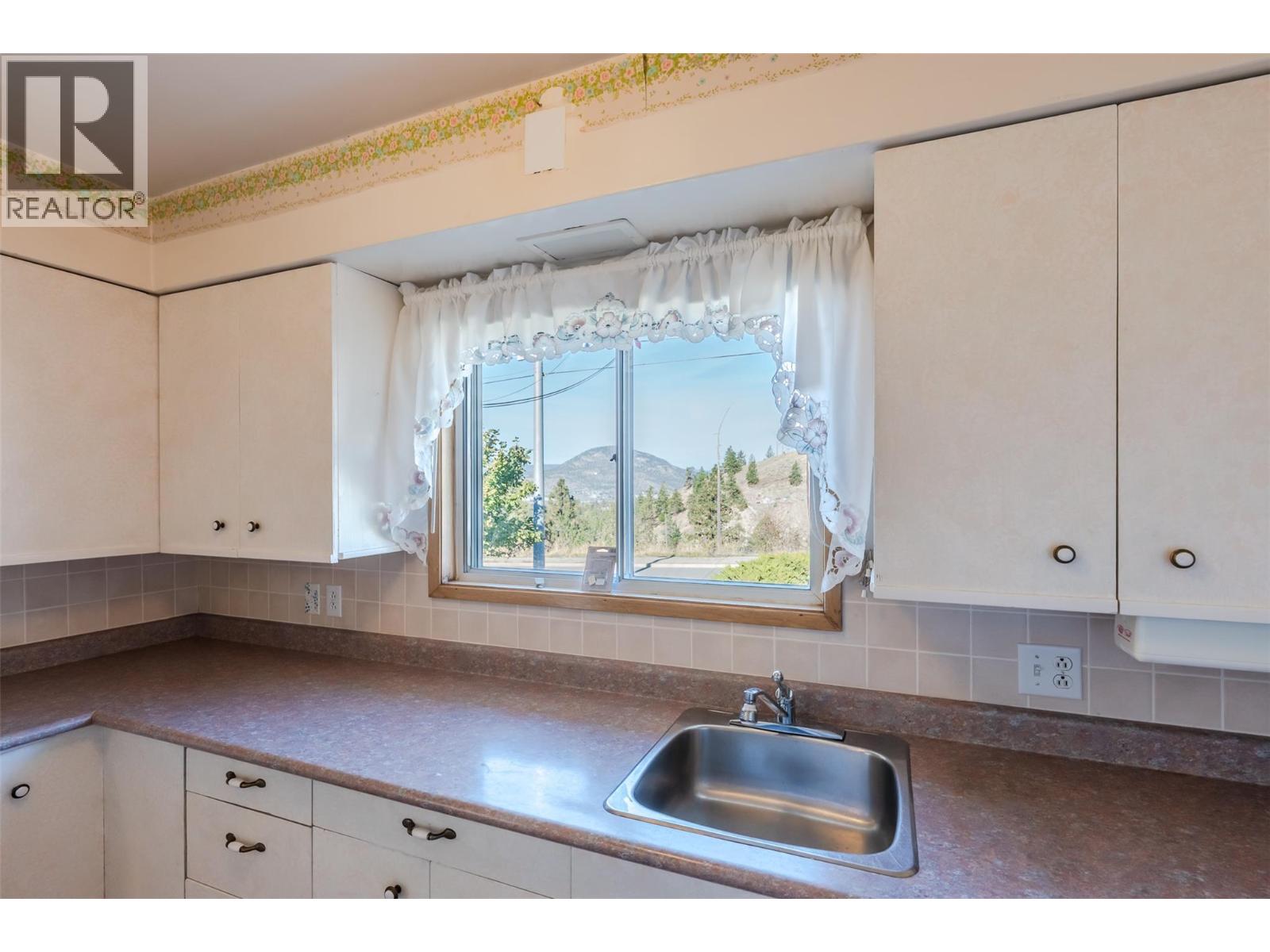 1574 Ridgedale Avenue, Penticton, British Columbia  V2A 2S4 - Photo 14 - 10403842