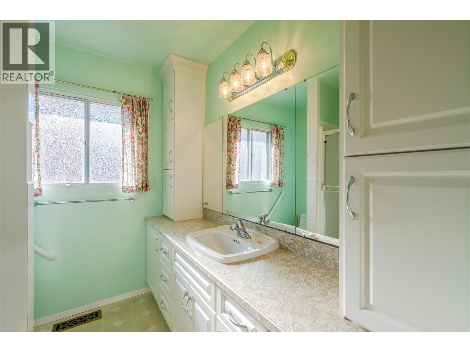 1574 Ridgedale Avenue, Penticton, British Columbia  V2A 2S4 - Photo 29 - 10403842