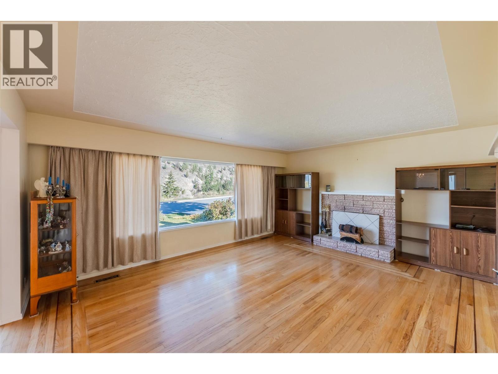 1574 Ridgedale Avenue, Penticton, British Columbia  V2A 2S4 - Photo 3 - 10403842