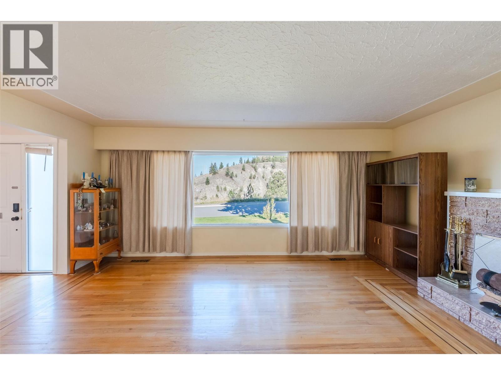 1574 Ridgedale Avenue, Penticton, British Columbia  V2A 2S4 - Photo 4 - 10403842
