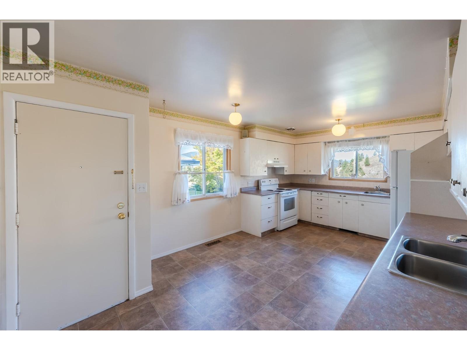 1574 Ridgedale Avenue, Penticton, British Columbia  V2A 2S4 - Photo 9 - 10403842