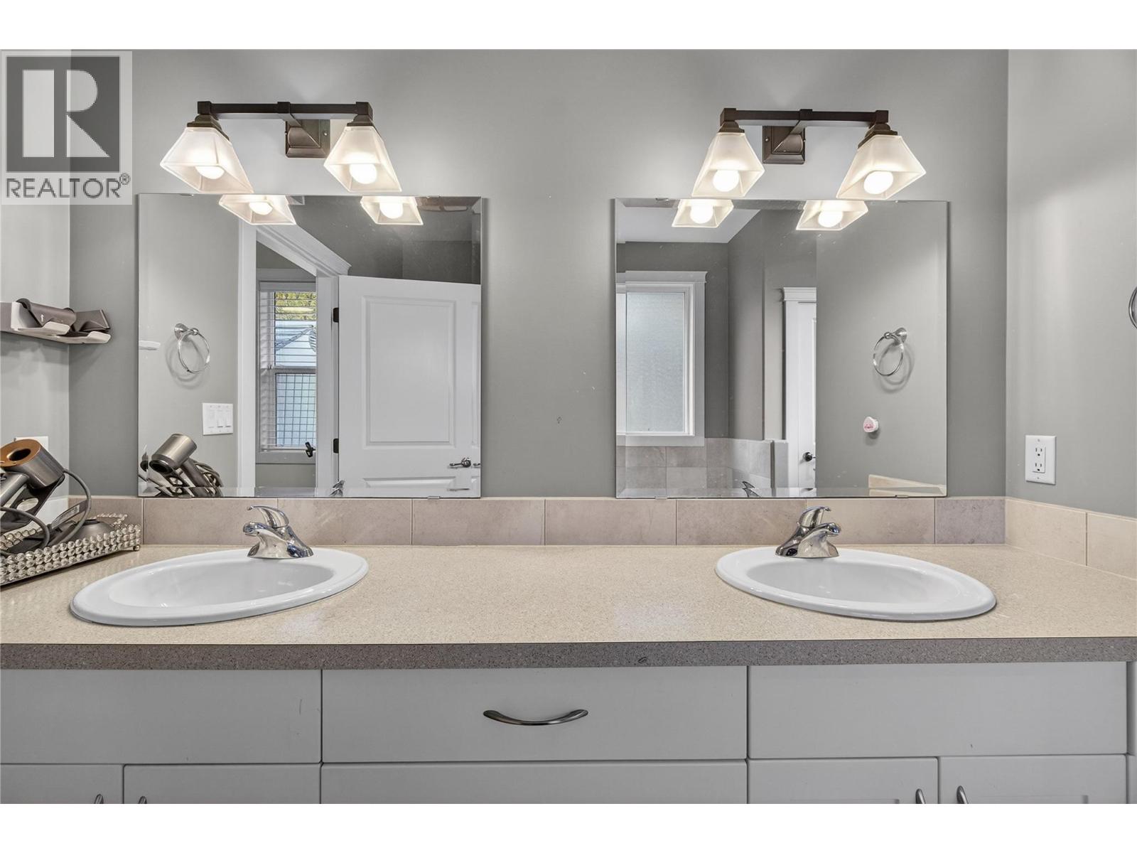 1581 20 Street Ne Unit# 36, Salmon Arm, British Columbia  V1E 0A7 - Photo 33 - 10403809