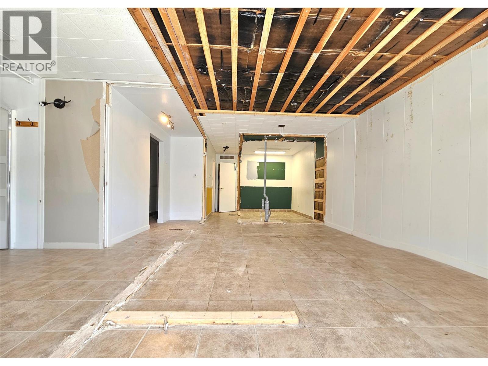 545 Lawrence Avenue Unit# B, Kelowna, British Columbia  V1Y 6L8 - Photo 4 - 10403615