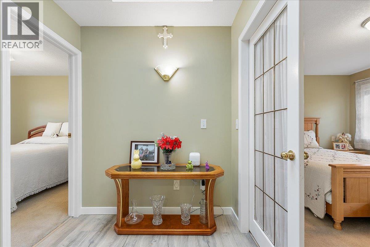 4205 Wellington Drive, Vernon, British Columbia  V1T 9H7 - Photo 12 - 10400854