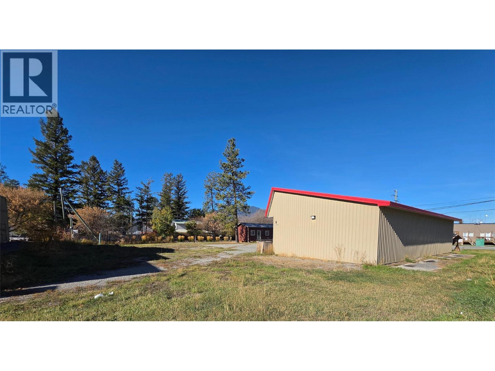 4958 Burns Avenue, Canal Flats, British Columbia  V0B 1B0 - Photo 4 - 10402961