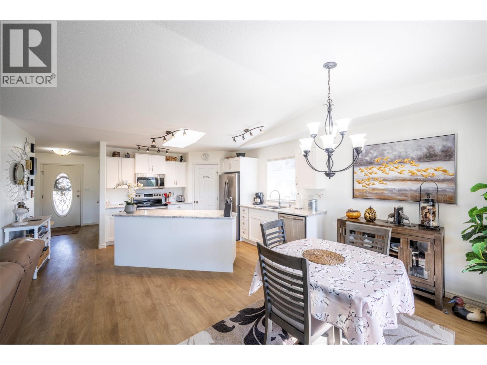 5021 5 Avenue, Vernon, British Columbia  V1H 2A3 - Photo 8 - 10403504
