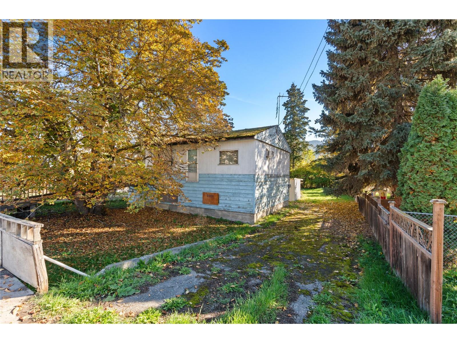 2865 Patterson Avenue, Armstrong, British Columbia  V0E 1B0 - Photo 12 - 10403602