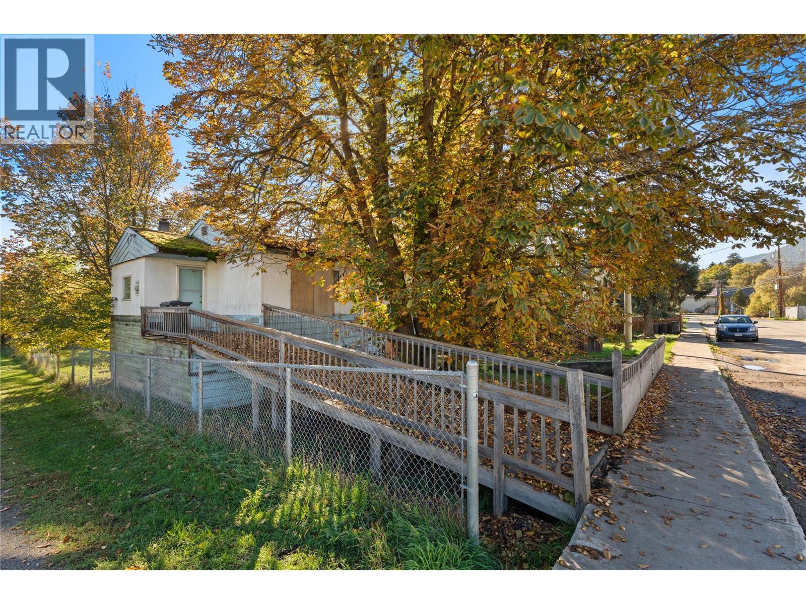 2865 Patterson Avenue, Armstrong, British Columbia  V0E 1B0 - Photo 13 - 10403602