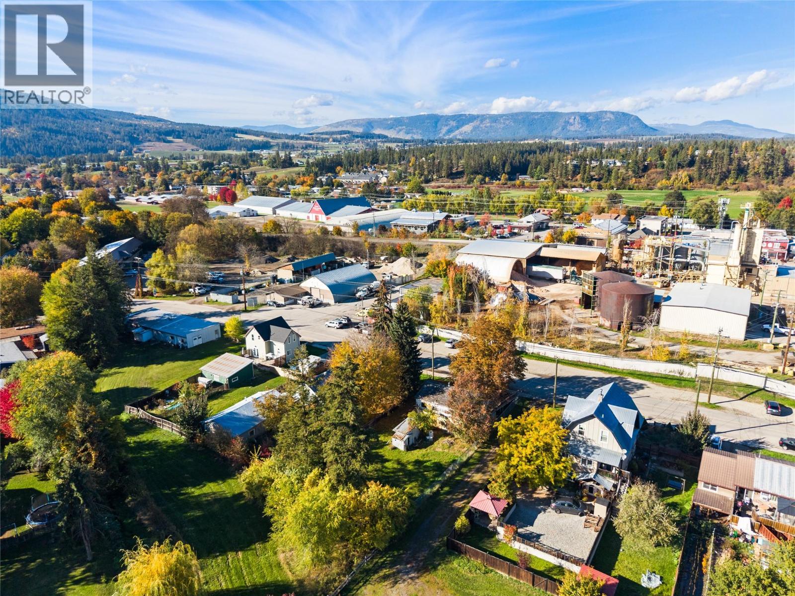 2865 Patterson Avenue, Armstrong, British Columbia  V0E 1B0 - Photo 5 - 10403602