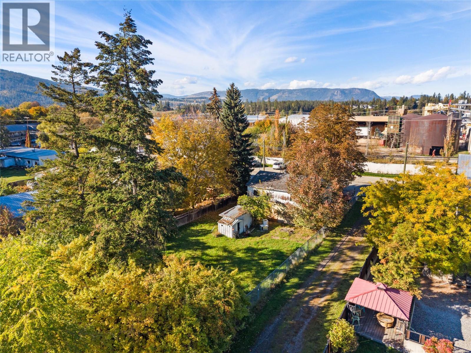 2865 Patterson Avenue, Armstrong, British Columbia  V0E 1B0 - Photo 6 - 10403602