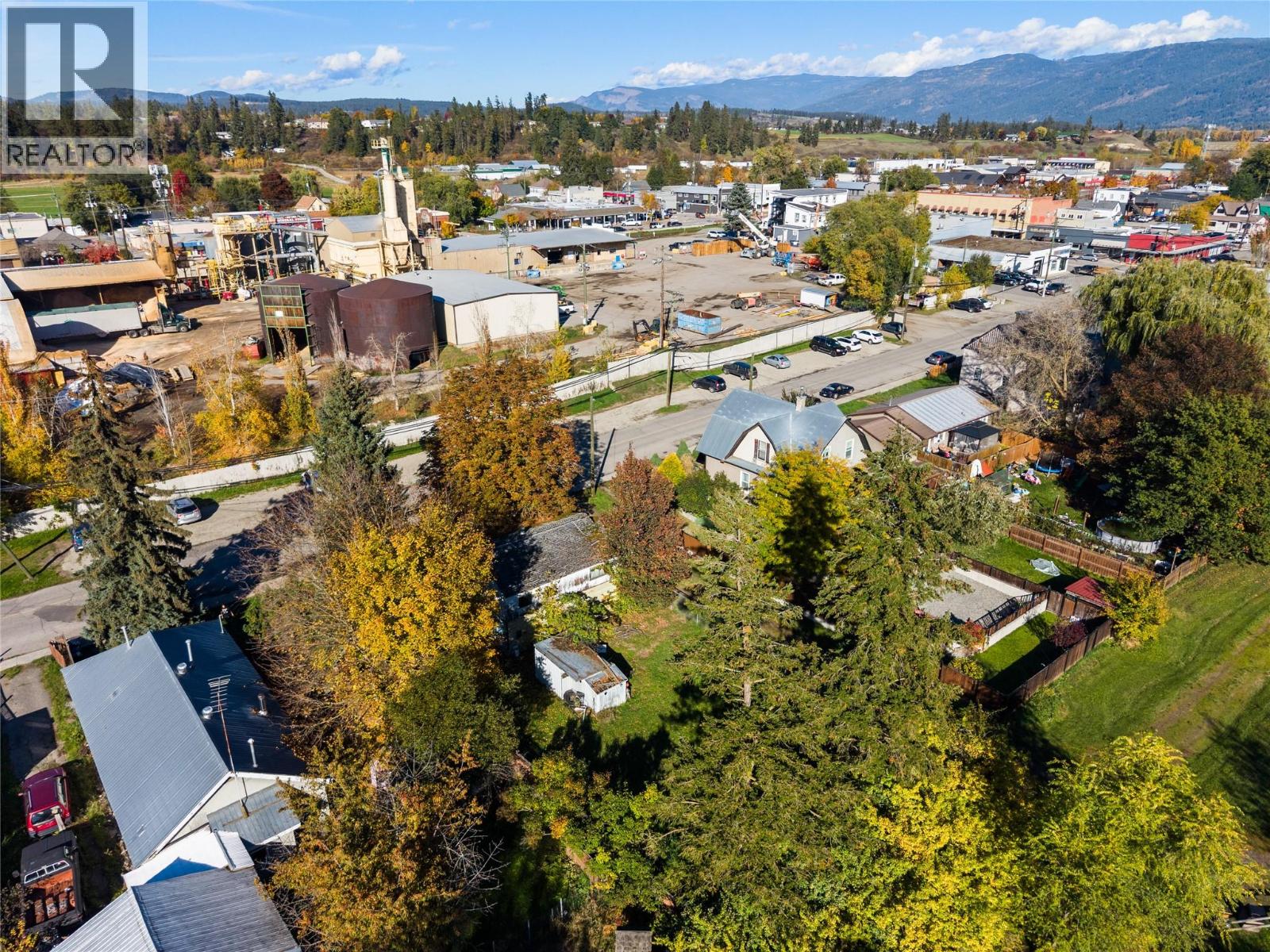 2865 Patterson Avenue, Armstrong, British Columbia  V0E 1B0 - Photo 8 - 10403602