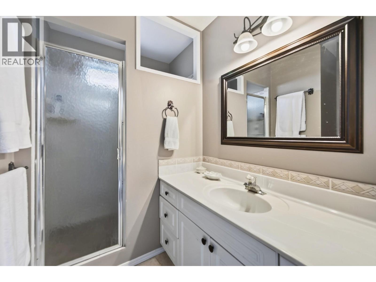 718 Driftwood Place, Kamloops, British Columbia  V2B 7Y5 - Photo 13 - 10403792