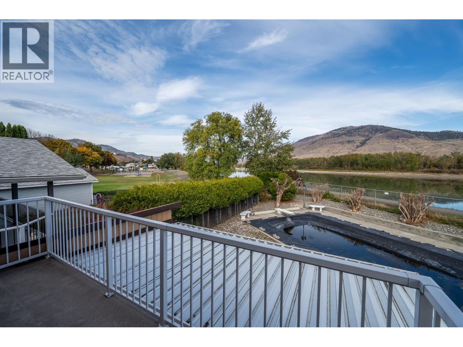 718 Driftwood Place, Kamloops, British Columbia  V2B 7Y5 - Photo 18 - 10403792
