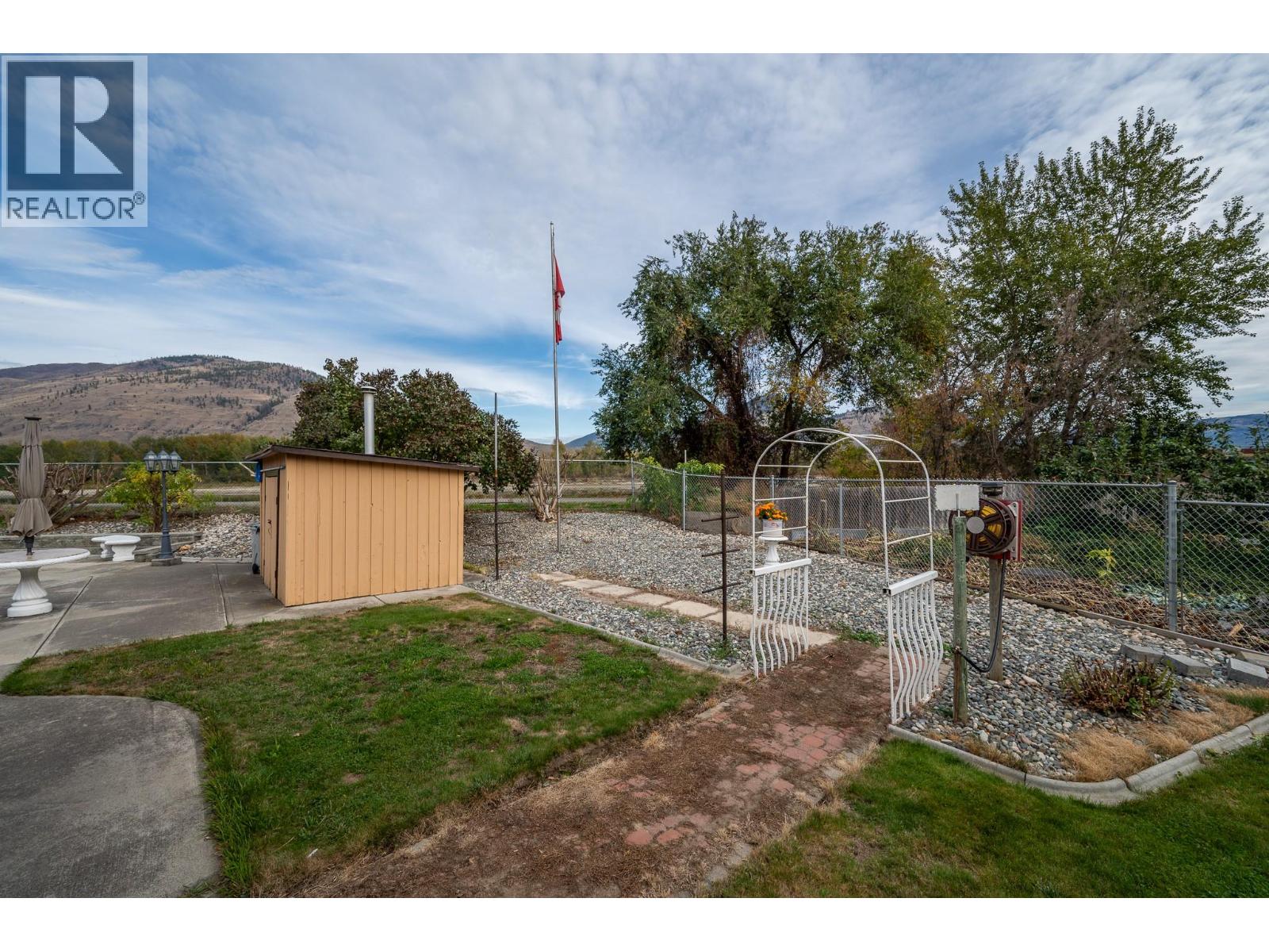 718 Driftwood Place, Kamloops, British Columbia  V2B 7Y5 - Photo 30 - 10403792