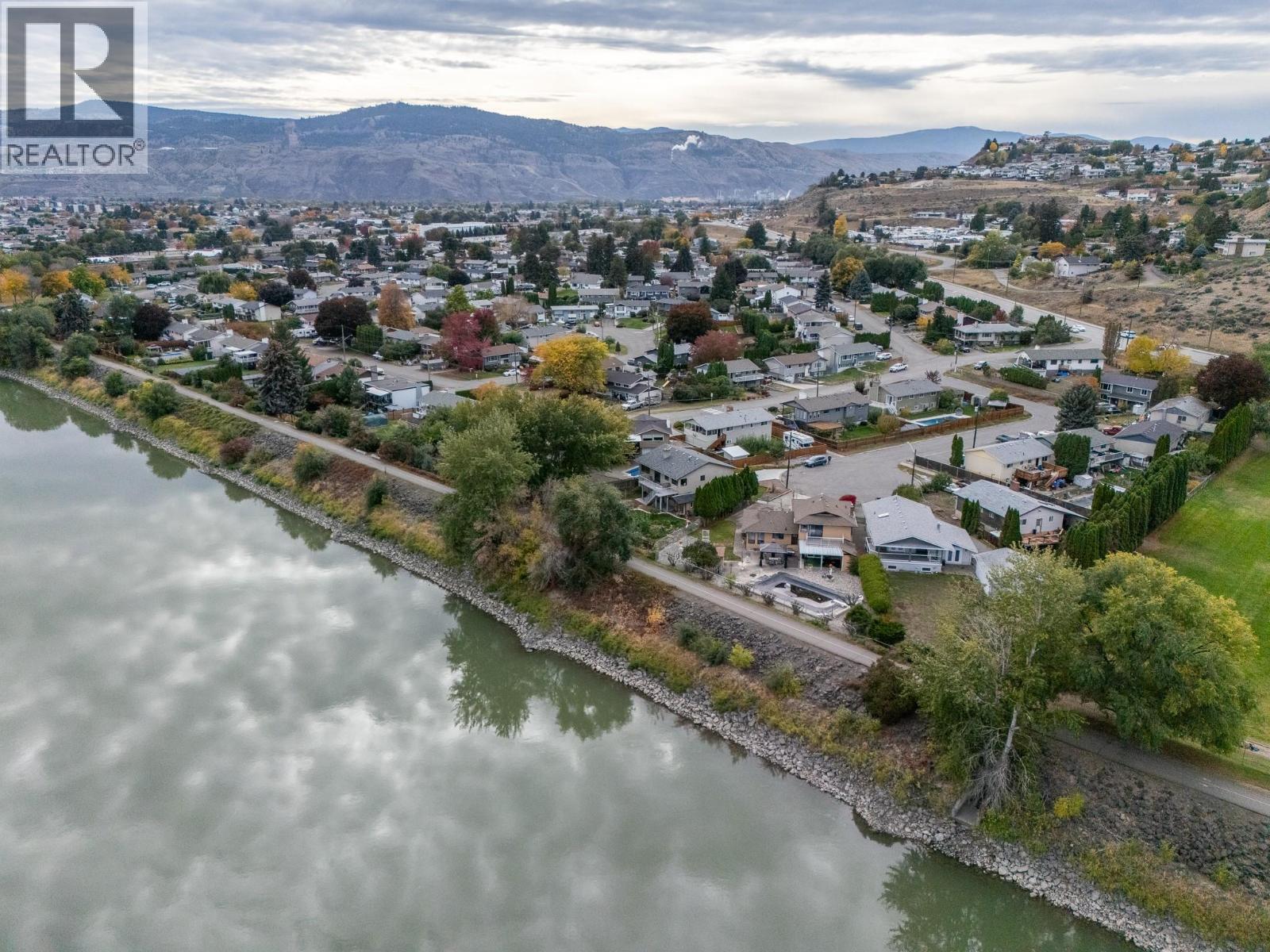 718 Driftwood Place, Kamloops, British Columbia  V2B 7Y5 - Photo 37 - 10403792