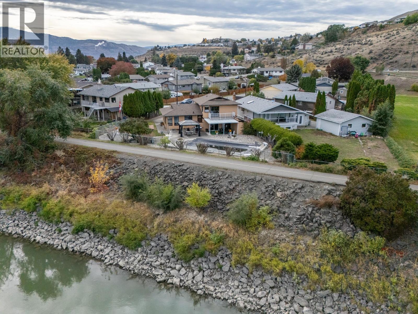 718 Driftwood Place, Kamloops, British Columbia  V2B 7Y5 - Photo 38 - 10403792