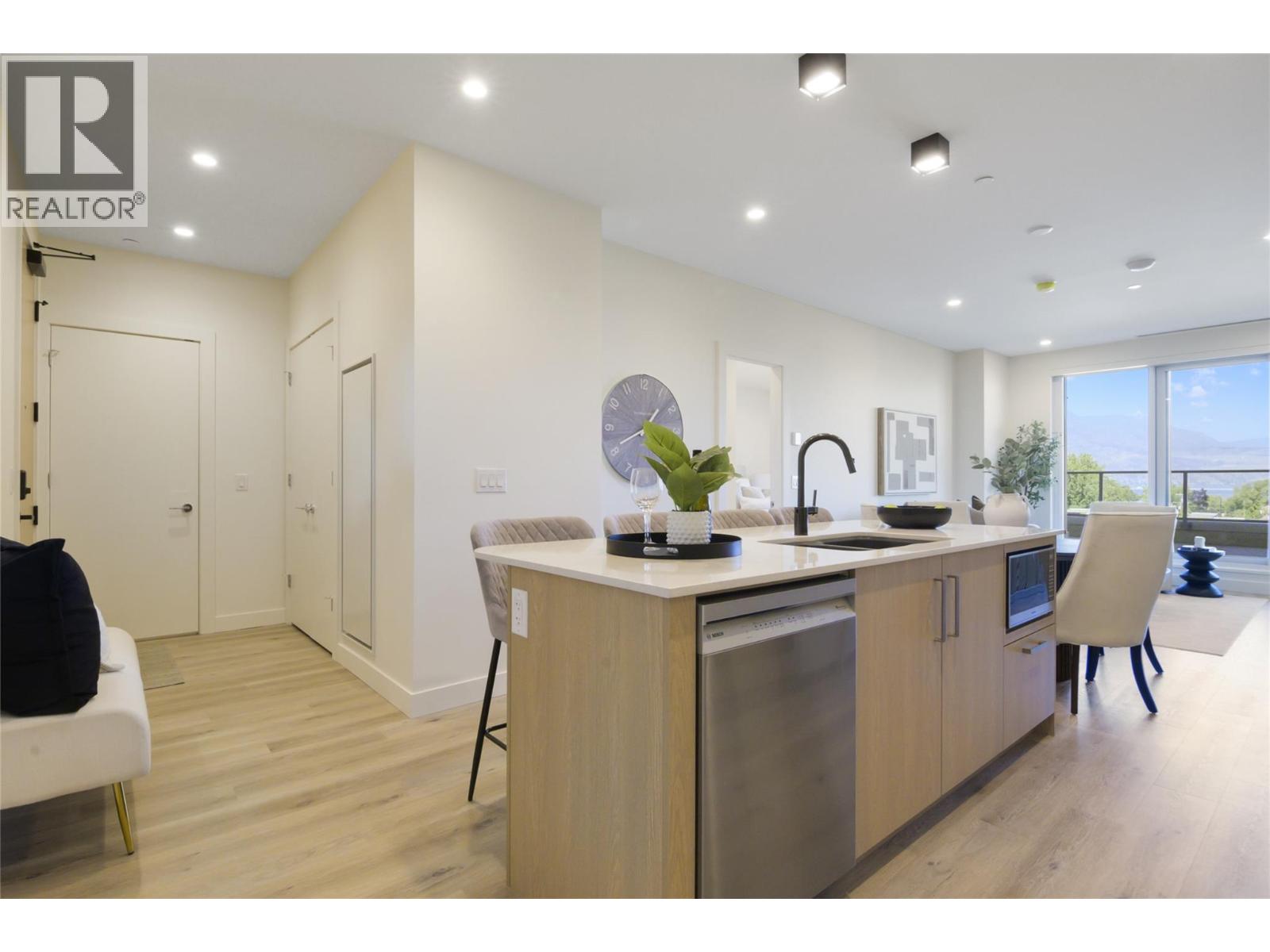 3300 Lakeshore Road Unit# 514, Kelowna, British Columbia  V1W 0J9 - Photo 3 - 10403559