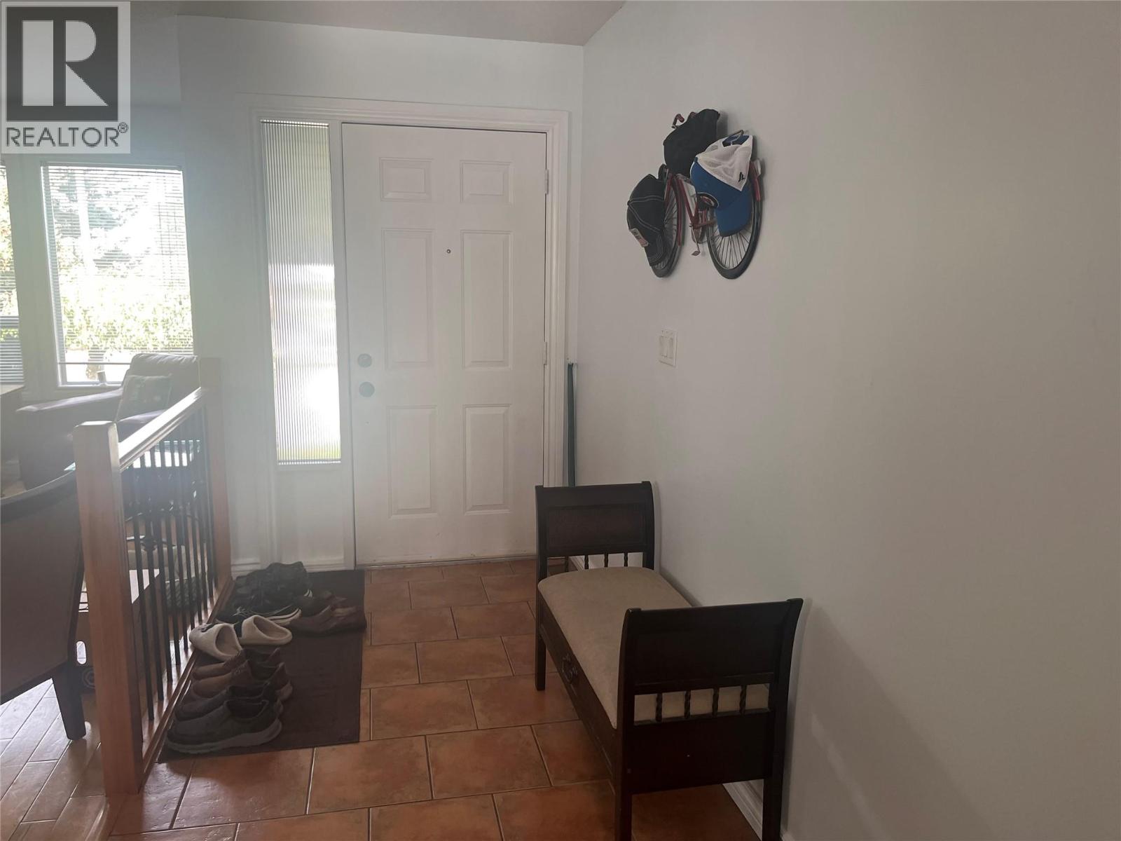 439 Laurier Drive, Kamloops, British Columbia  V1S 1C2 - Photo 5 - 10403867