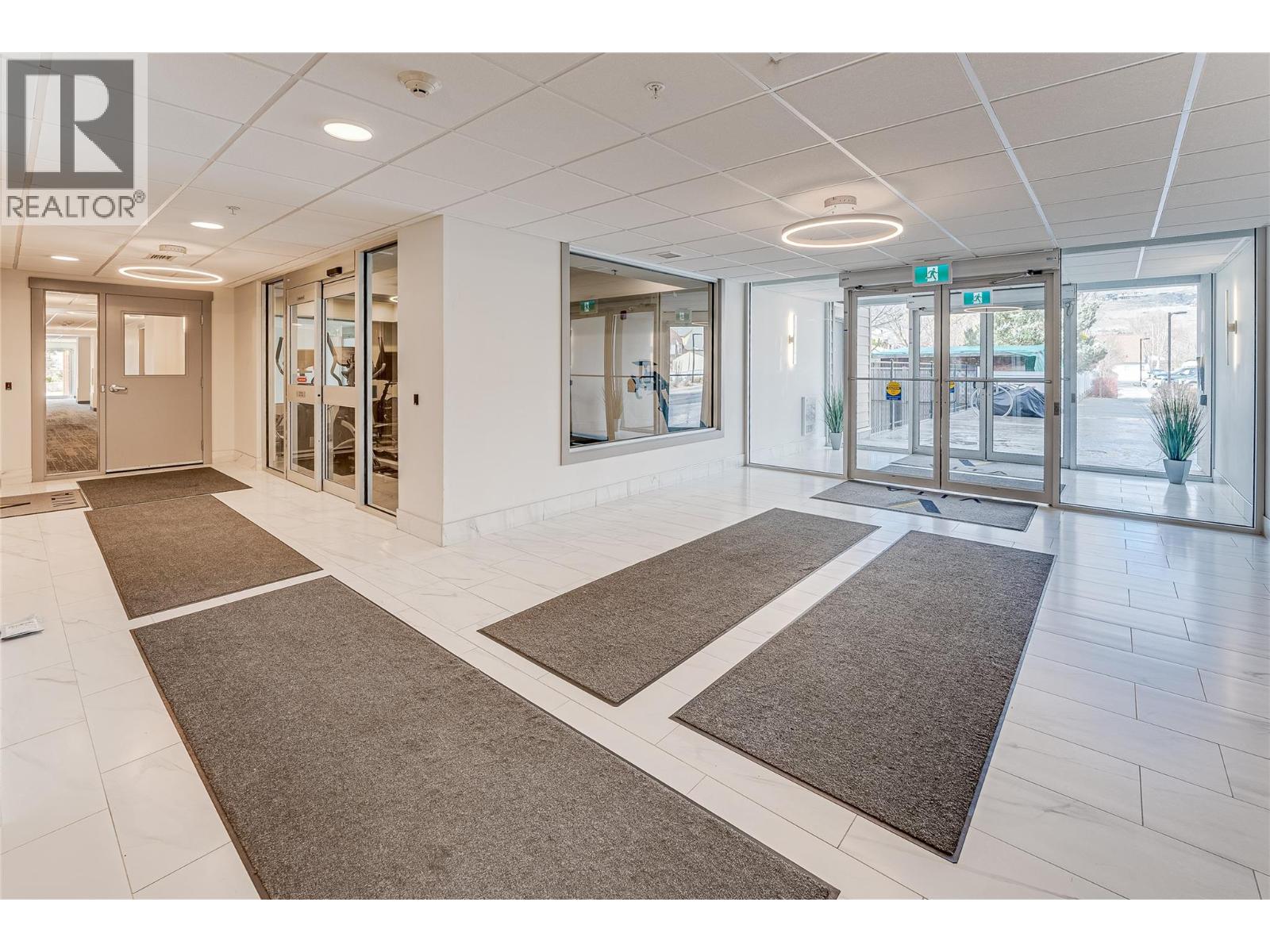 2555 Lakeshore Road Unit# 321, Vernon, British Columbia  V1H 1M9 - Photo 3 - 10403901