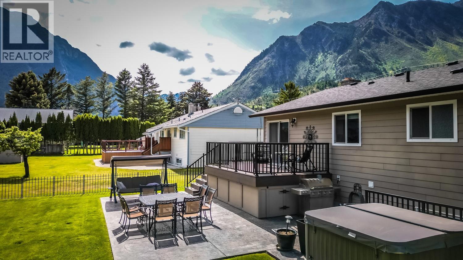 692 Summers Street, Lillooet, British Columbia  V0K 1V0 - Photo 11 - 10403908