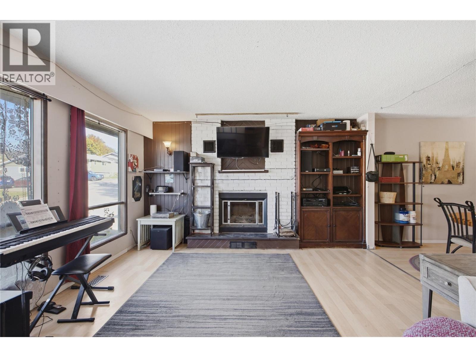 2309 Nechako Drive, Kamloops, British Columbia  V2E 1T8 - Photo 3 - 10403709