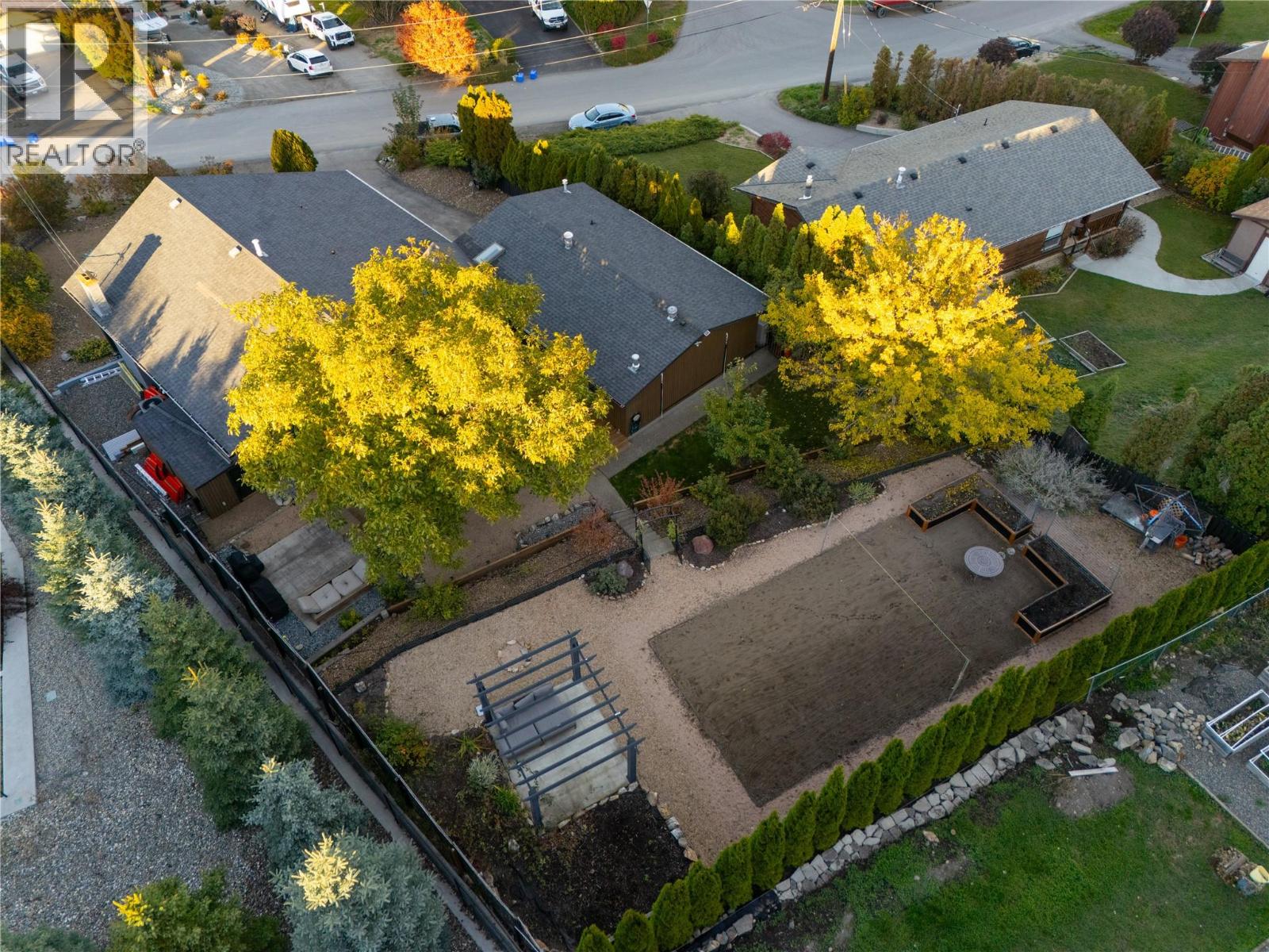 152 Lindsay Road, Vernon, British Columbia  V1B 2H7 - Photo 3 - 10403907