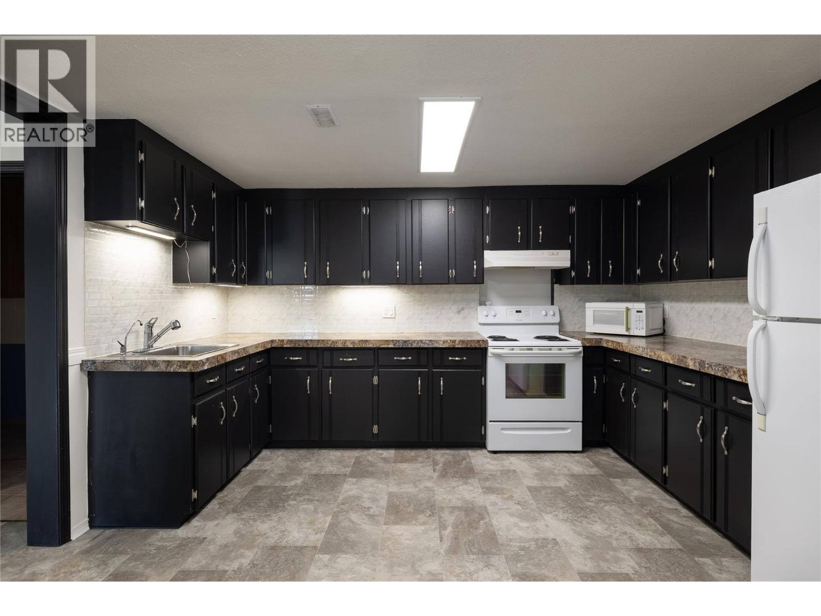 152 Lindsay Road, Vernon, British Columbia  V1B 2H7 - Photo 50 - 10403907