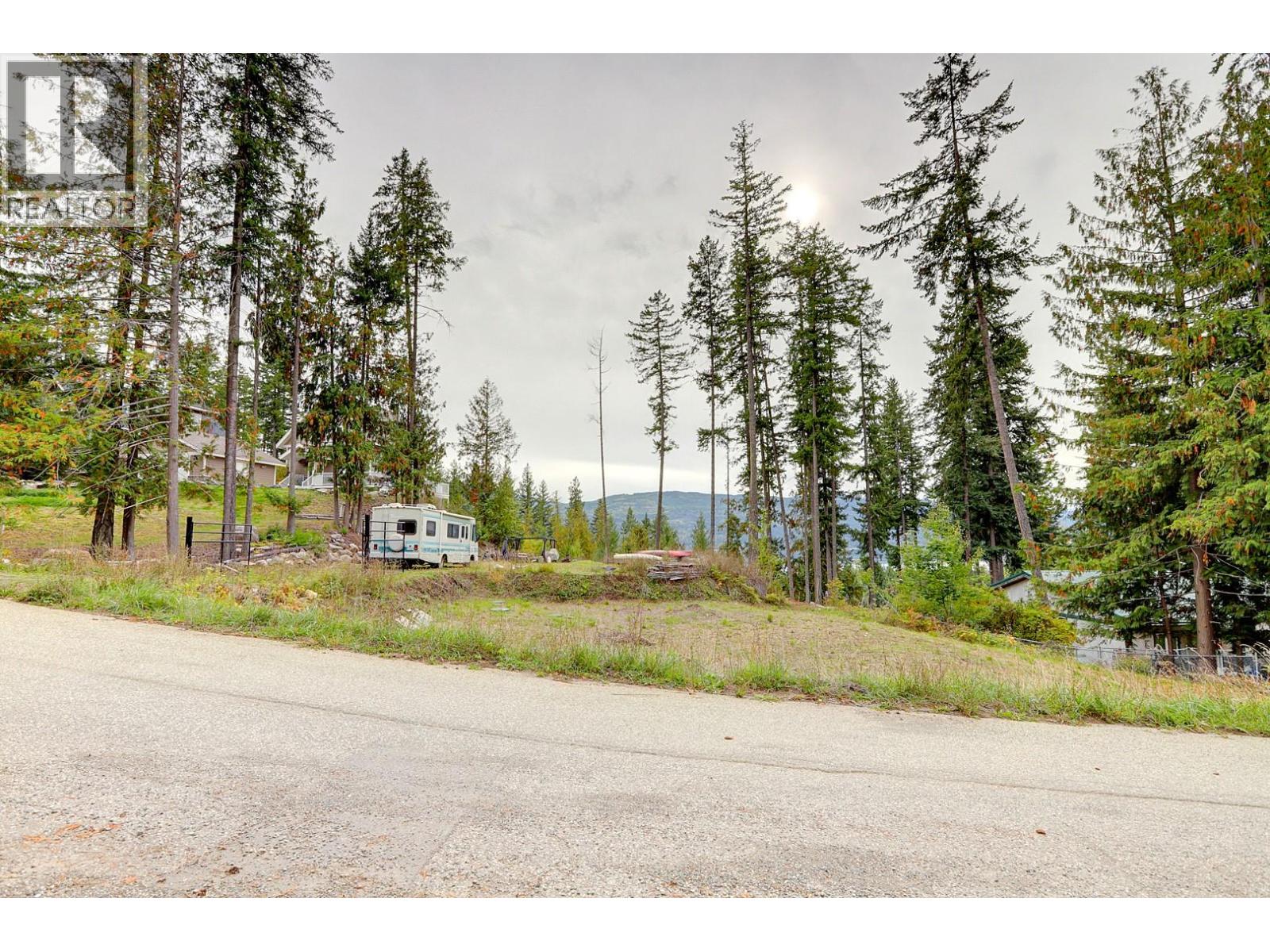 Pine Avenue Lot# 80, Anglemont, British Columbia  V0E 1M8 - Photo 13 - 10403688
