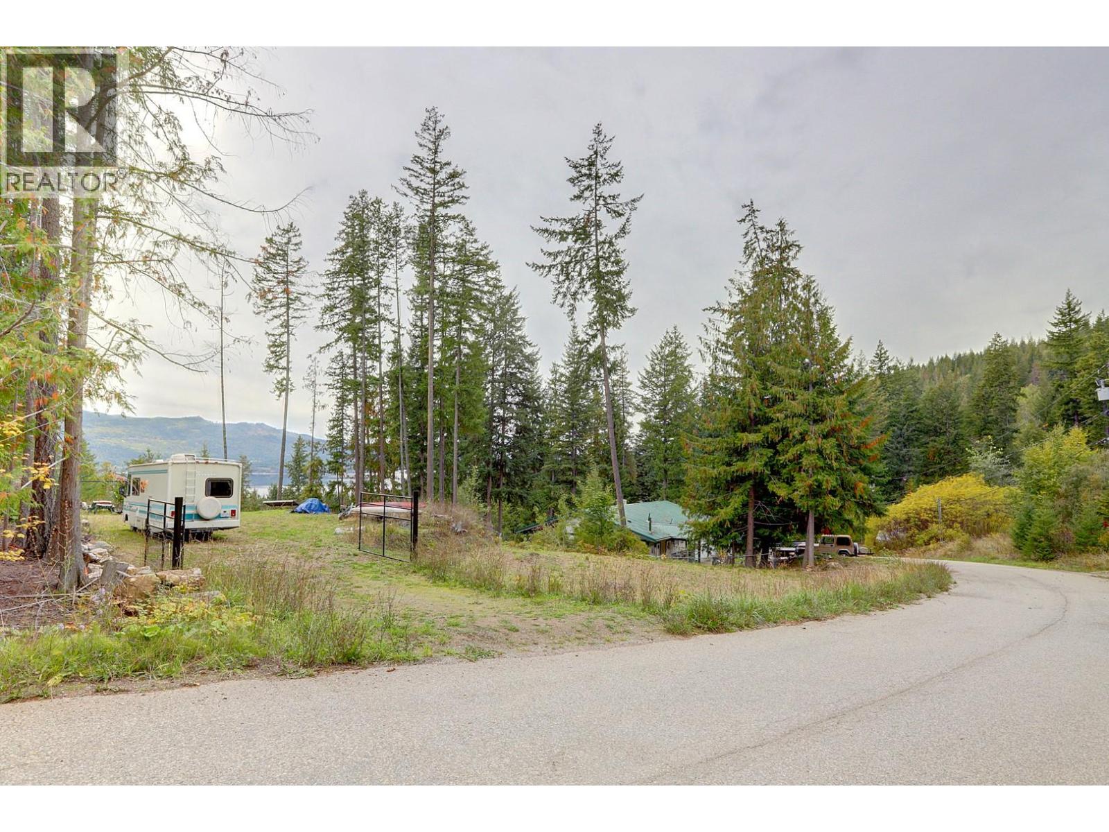 Pine Avenue Lot# 80, Anglemont, British Columbia  V0E 1M8 - Photo 15 - 10403688