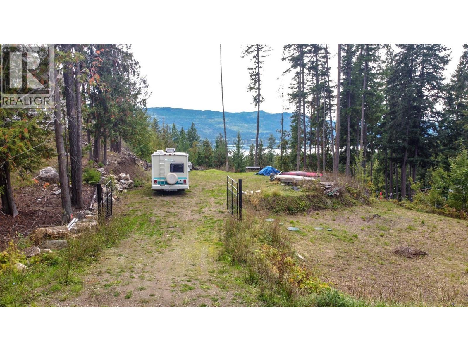 Pine Avenue Lot# 80, Anglemont, British Columbia  V0E 1M8 - Photo 28 - 10403688