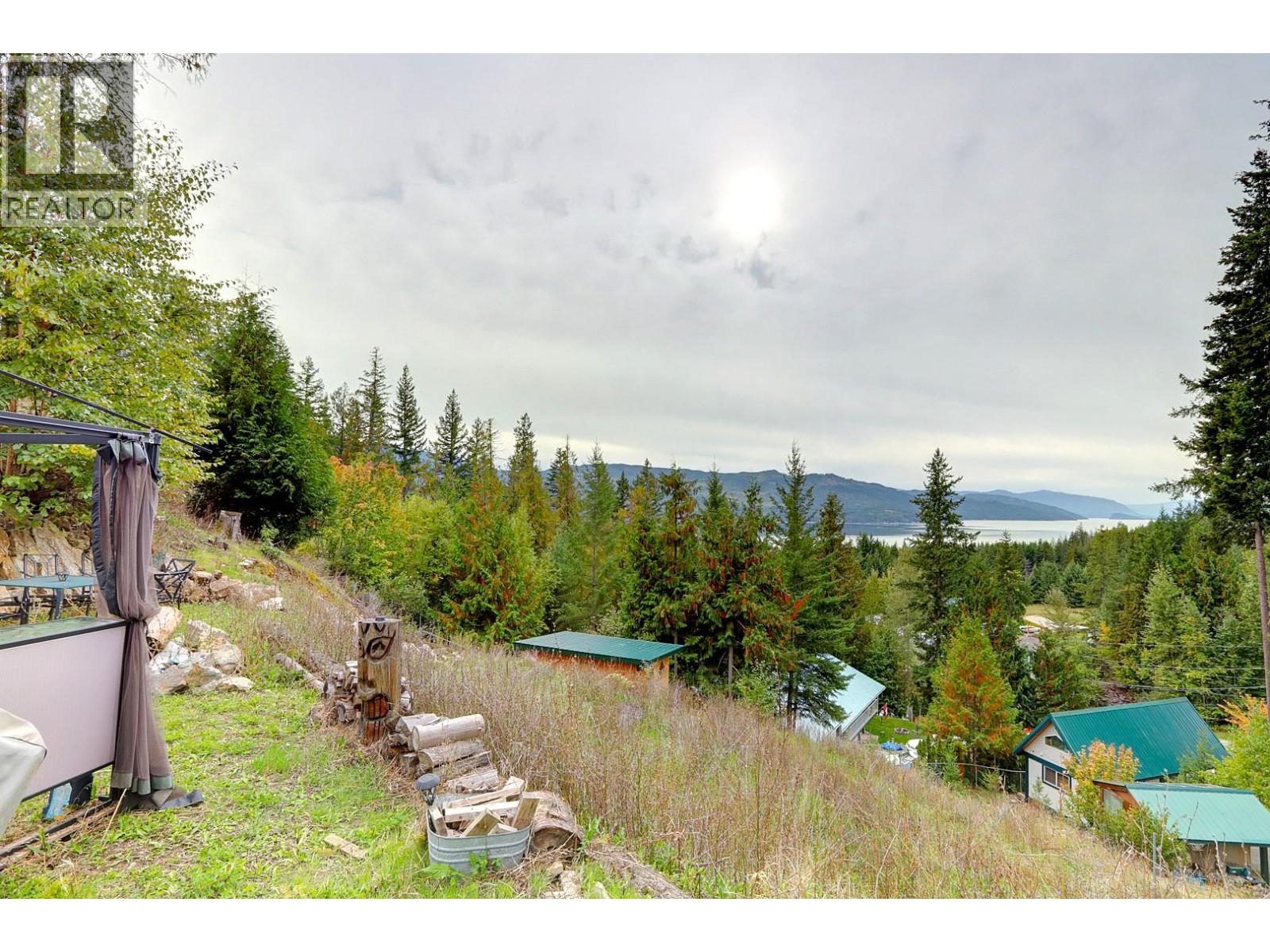 Pine Avenue Lot# 80, Anglemont, British Columbia  V0E 1M8 - Photo 3 - 10403688