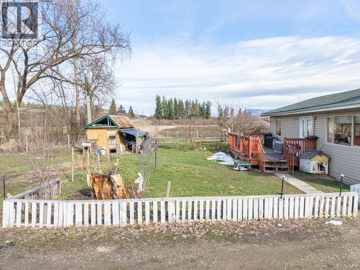 4536 97a Highway, Spallumcheen, British Columbia  V4Y 0S1 - Photo 9 - 10403906