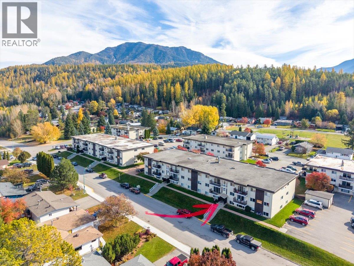 30 Ridgemont Avenue Unit# 204, Fernie, British Columbia  V0B 1M0 - Photo 1 - 10403884