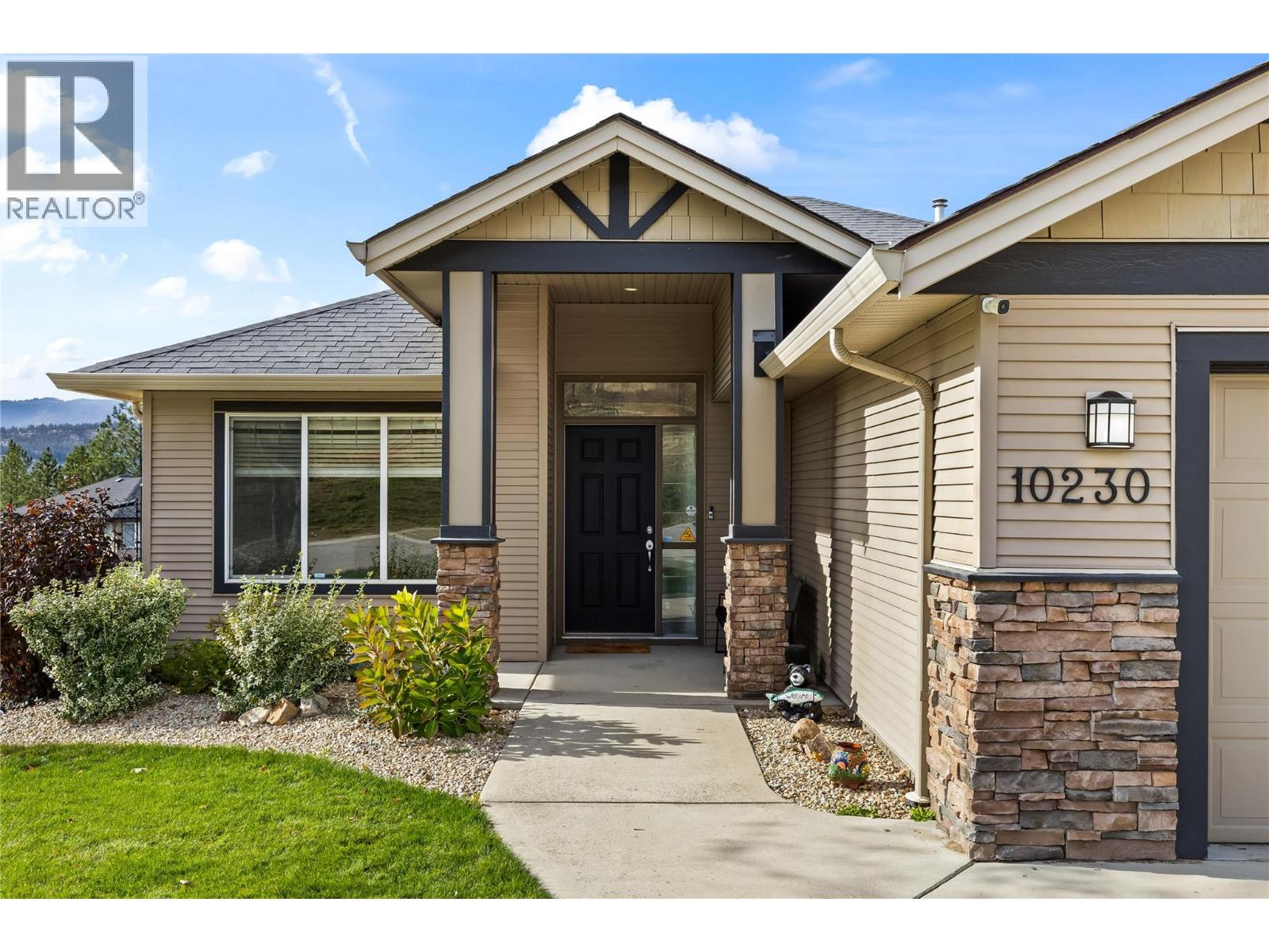 10230 Teresa Road, Lake Country, British Columbia  V4V 2N7 - Photo 3 - 10403892